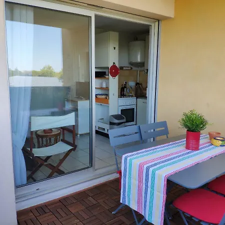 Apartment T2 Avec Terrasse Et Vue Mer Agde