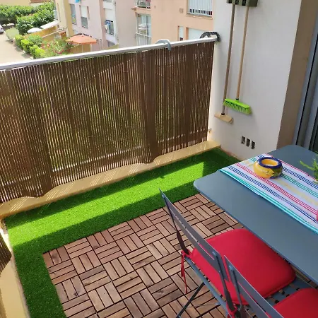 Apartment T2 Avec Terrasse Et Vue Mer *